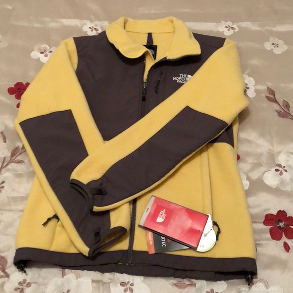 The North Face Jackets & Blazers - NWT the North Face Denali jacket